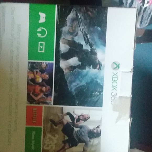 Xbox 360 - Picture 2 of 2